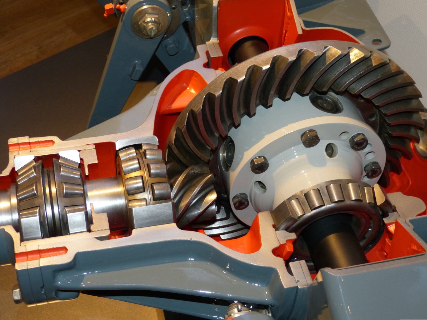 Getriebetechnik – Aufgeschnittenes Differential-Getriebe